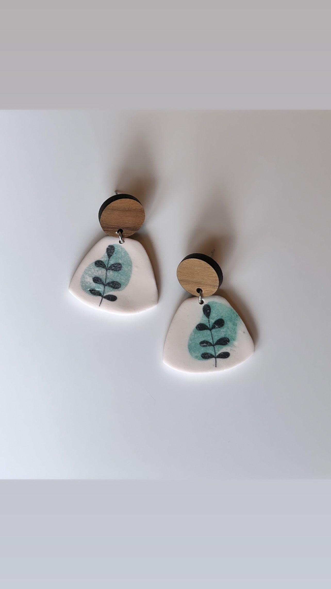 Distressed Floral Blue